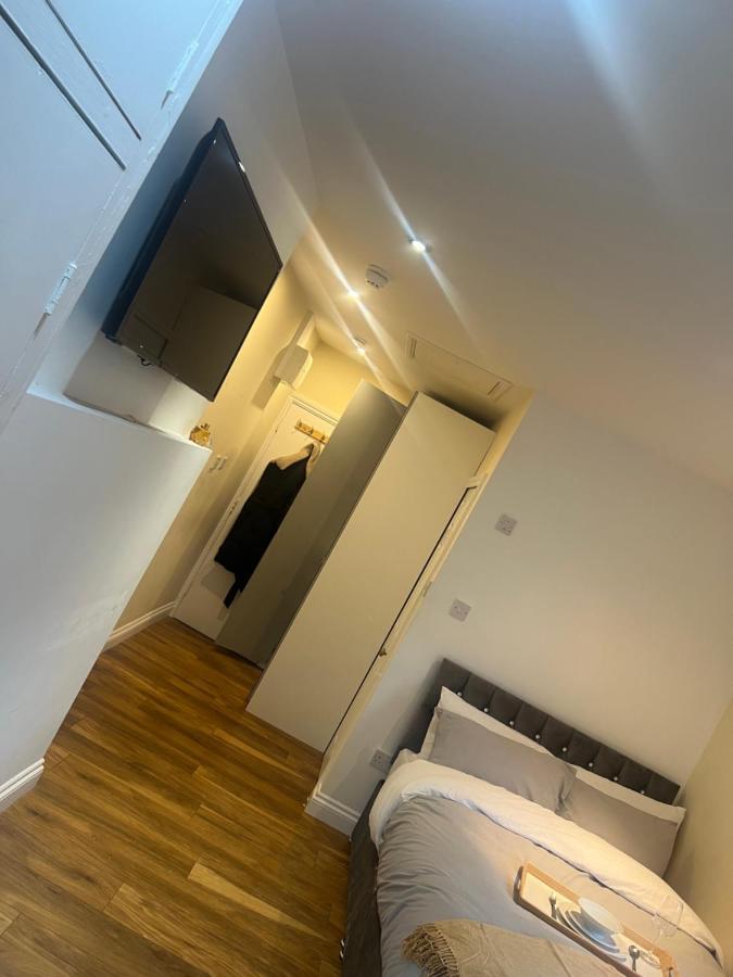 Apartmán Large Modern Studio Flat Londýn Exteriér fotografie